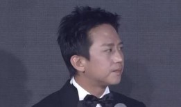 陈赫爆料鹿晗送外卖视频,网友热议明星接地气一面